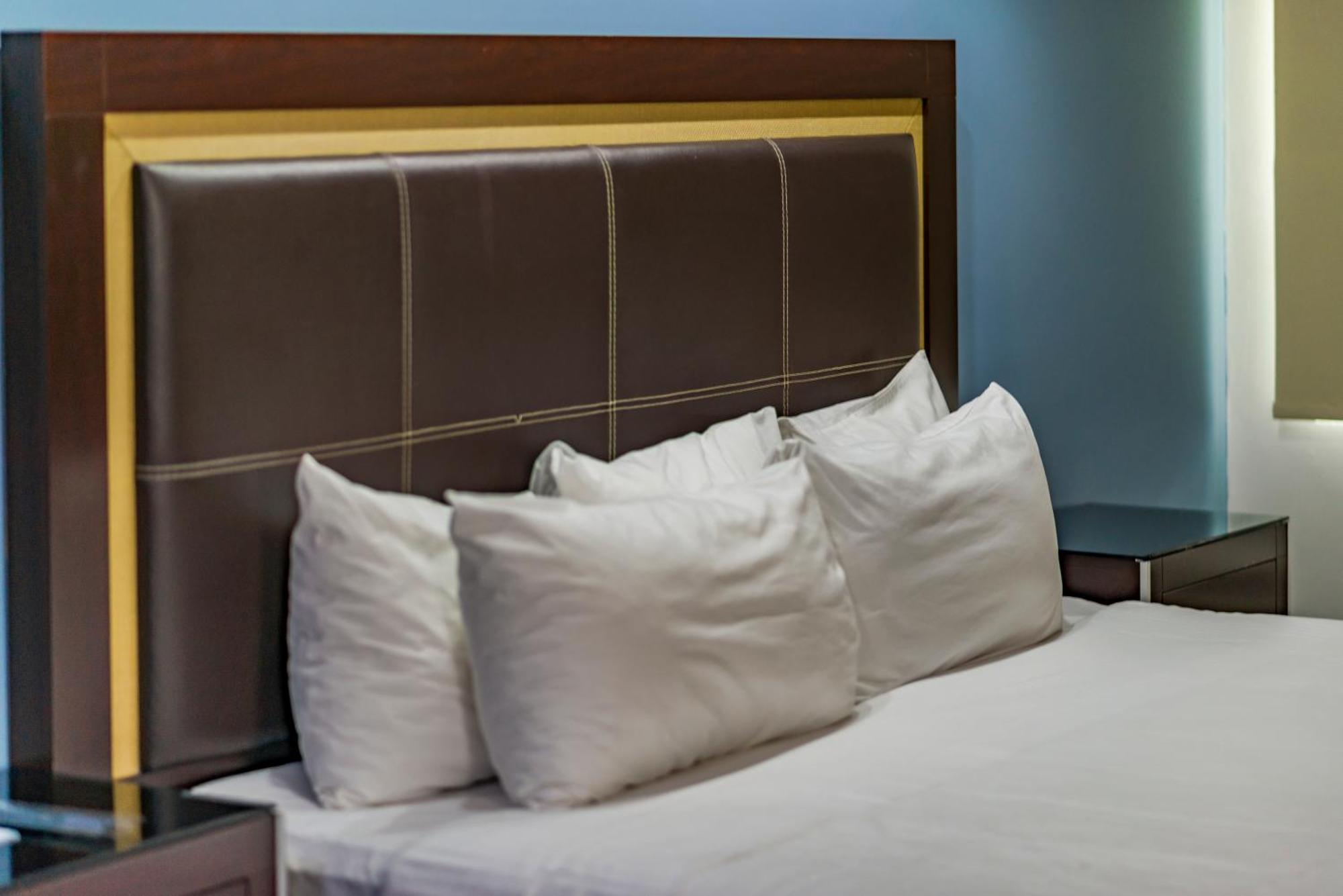 Quinta Dorada Hotel & Suites Saltillo Exteriör bild