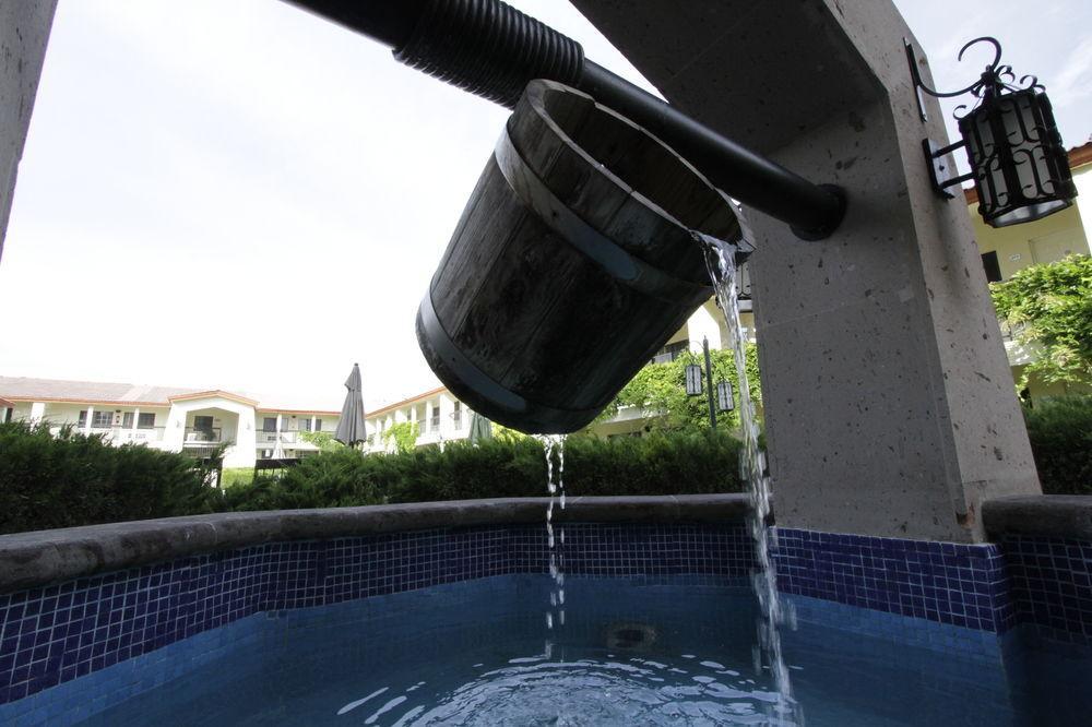 Quinta Dorada Hotel & Suites Saltillo Exteriör bild